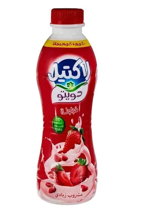مشروب زبادي بالفراولة لاكتيل